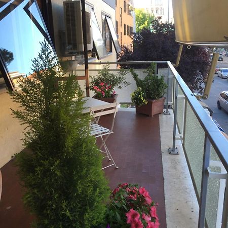 San Pietro Stazione Guesthouse Rome Exterior photo